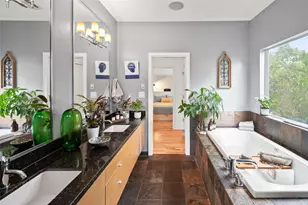 2303 Whitney St, Houston, TX 77006 - Photo 24