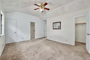 201 Red Oak Cir, Brazoria, TX 77422 - Photo 10