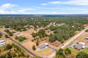340 Alvina Ulich St, Somerville, TX 77879 - Photo 22