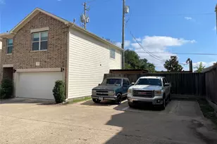 3704 Main Aspen Dr, Houston, TX 77025 - Photo 2