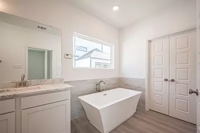 8919 Grovner Place, Houston, TX 77055 - Photo 8