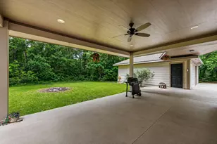17136 Mustang Ln, New Caney, TX 77357 - Photo 16