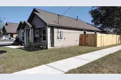 2208 Sam Wilson Street, Houston, TX 77020 - Photo 2
