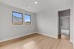 4525 Blue Mountain Laurel St, Pinehurst, TX 77362 - Photo 4