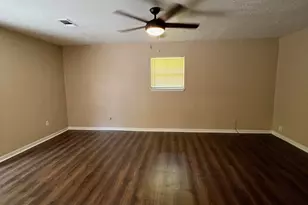 2704 Cedar Dr, Huntsville, TX 77320 - Photo 10