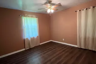 2704 Cedar Dr, Huntsville, TX 77320 - Photo 6