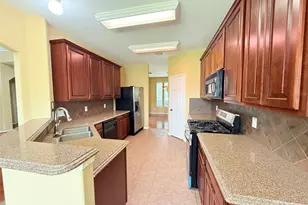 3707 Canterbury Park Dr, Pearland, TX 77584 - Photo 6