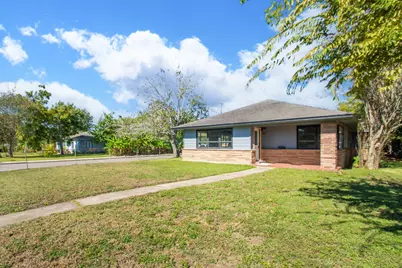 1230 W 4th Street, Freeport, TX 77541 - Photo 2