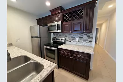 2101 Avenue P #3, Galveston, TX 77550 - Photo 4