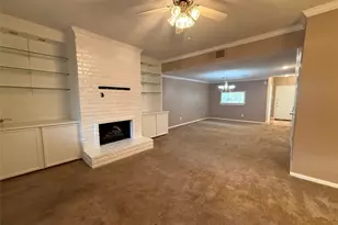 2232 S Piney Point Rd, Houston, TX 77063 - Photo 8