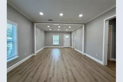 813 N Valderas Street, Angleton, TX 77515 - Photo 4