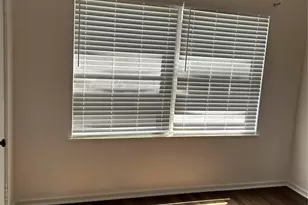 5522 Thrush Dr, Houston, TX 77033 - Photo 2