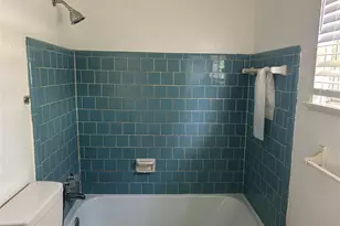 5522 Thrush Dr, Houston, TX 77033 - Photo 6