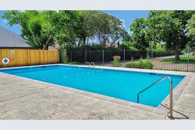 55 Chervil Common, Lake Jackson, TX 77566 - Photo 4