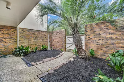 55 Chervil Common, Lake Jackson, TX 77566 - Photo 2