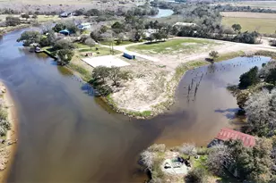 607 Glen Cove-Cr 730, Liverpool, TX 77577 - Photo 24