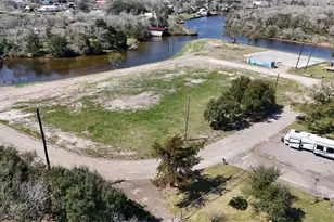 607 Glen Cove-Cr 730, Liverpool, TX 77577 - Photo 22