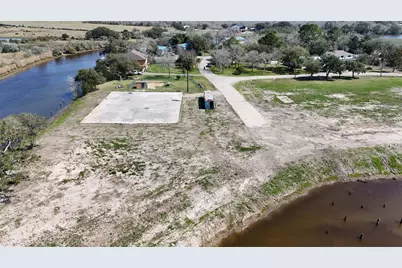 607 Glen Cove-Cr 730, Liverpool, TX 77577 - Photo 26