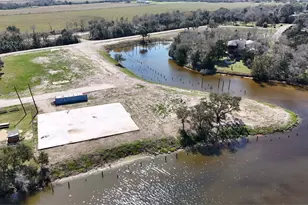 607 Glen Cove-Cr 730, Liverpool, TX 77577 - Photo 4