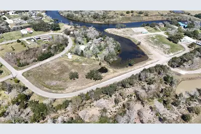 607 Glen Cove-Cr 730, Liverpool, TX 77577 - Photo 10