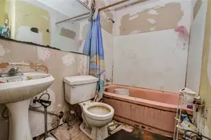 10038 Bamboo Rd, Houston, TX 77041 - Photo 16