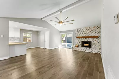 2515 Blue Willow Drive, Houston, TX 77042 - Photo 18