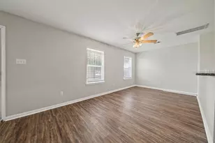 8202 Cannon St, Houston, TX 77051 - Photo 4
