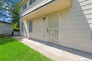 8202 Cannon St, Houston, TX 77051 - Photo 32