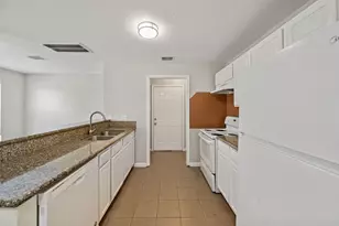 8202 Cannon St, Houston, TX 77051 - Photo 6