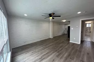 9711 Linkmeadow Ln, Houston, TX 77025 - Photo 2