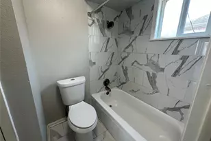 9711 Linkmeadow Ln, Houston, TX 77025 - Photo 12