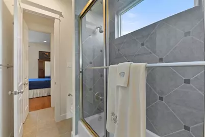 13338 Binnacle Way, Galveston, TX 77554 - Photo 20