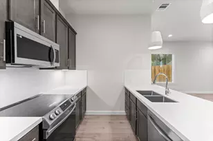 5905 Haring Ln, Houston, TX 77091 - Photo 6