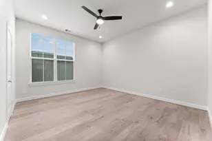 5905 Haring Ln, Houston, TX 77091 - Photo 14