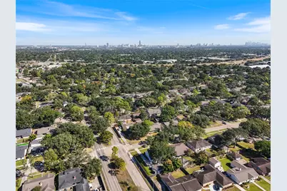 5830 Yarwell Drive, Houston, TX 77096 - Photo 30