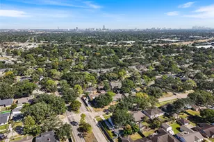 5830 Yarwell Dr, Houston, TX 77096 - Photo 30