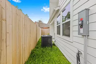 812 Elkhart St, Houston, TX 77091 - Photo 30