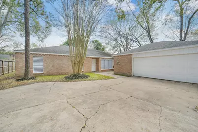 1823 Cherry Bend Drive, Houston, TX 77077 - Photo 12