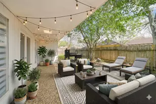 1823 Cherry Bend Dr, Houston, TX 77077 - Photo 10