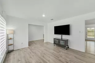1823 Cherry Bend Dr, Houston, TX 77077 - Photo 16