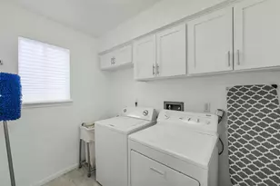 1823 Cherry Bend Dr, Houston, TX 77077 - Photo 24