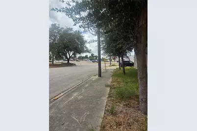 5713 Gulf Freeway #B, Houston, TX 77023 - Photo 12