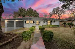 5734 Farwell Dr, Houston, TX 77035 - Photo 1