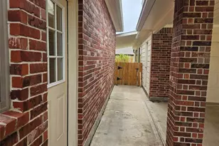 6530 Falcon Ridge, Manvel, TX 77578 - Photo 24