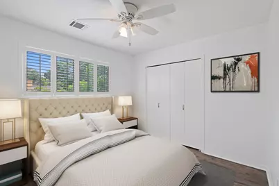 10214 Inwood Drive, Houston, TX 77042 - Photo 24