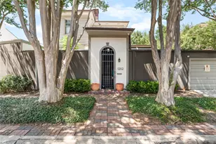 1202 Hawthorne St, Houston, TX 77006 - Photo 1