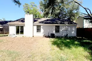 28 Rockfern Ct, The Woodlands, TX 77380 - Photo 2