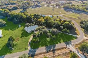 124 REBEKAHS Xing, Round Top, TX 78954 - Photo 2