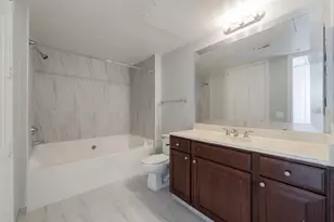 7575 Kirby Dr, Houston, TX 77030 - Photo 24