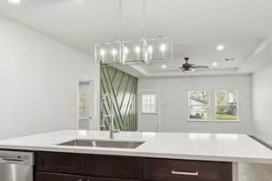 527 Autumn Ln, Livingston, TX 77351 - Photo 12